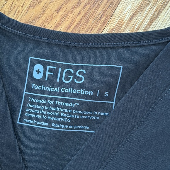 Figs scrubs set - Picture 2 of 3